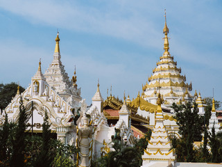 Naklejka premium pagoda in temple