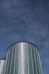 Obraz premium silo and blue sky,metal,steel,reflection,view,construction, tower,