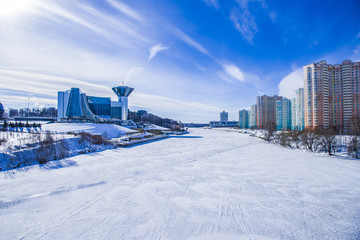 Москва река зимой с Павшенского моста.