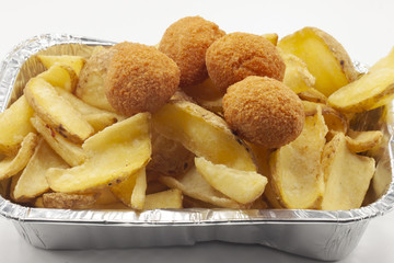 fritto misto fast food patate e olive ascolane