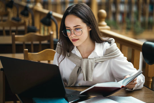 Positive university student learning language, exam preparation