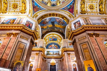 Fototapeta na wymiar St. Isaac's Cathedral ceiling and interiors, Saint Petersburg, Russia
