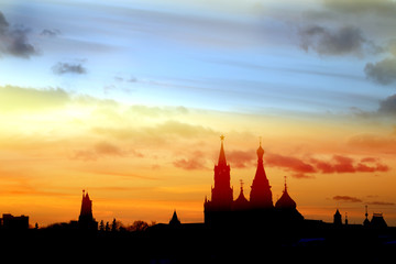 Fototapeta na wymiar Beautiful bright photo of sunset with silhouettes of the Moscow Kremlin