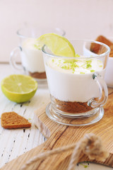 Lime cheesecake in two cups