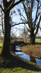 Altes Stauwehr, im öffentlichen Park, beim Schloss Favorite, Foerch