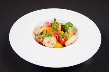 Shrimp, vegetables and fruit salad (with tomato, asparagus, radish, grapefruits, basil)