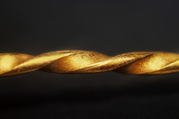 Simple metal spiral gold color