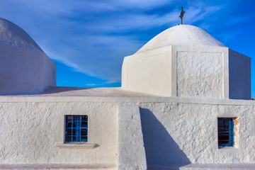 Iglesia de Aghios Nikolaos en el puerto de Egina. Grecia © Ana Tramont