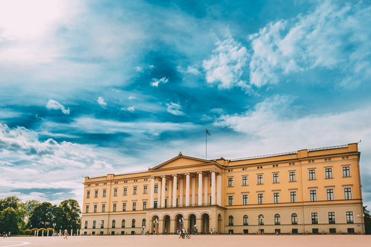 The Royal Palace Det kongelige slott Building was built in the first half of the 19th century in Norway