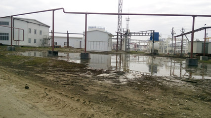 Obraz premium The oil refinery. Equipment for primary oil refining.