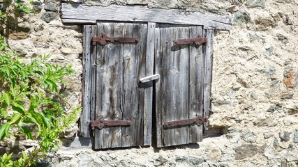 Volets rustiques en belledonne