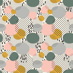 trendy seamless pattern of geometric shapes and doodles. Colorful pattern memphis style