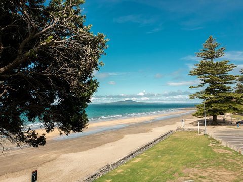 Rangitoto island from Mairangi Bay beach 