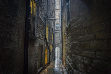 Edinburgh medieval narrow streets