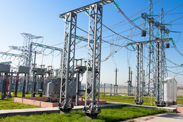 High voltage electric substation