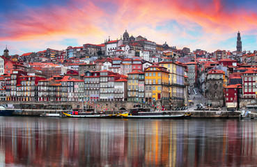 Porto, Portugal old town on the Douro River. Oporto panorama - obrazy, fototapety, plakaty