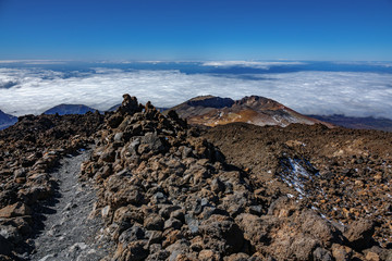 Fototapeta na wymiar Pico viejo volcano and prepared trekking track