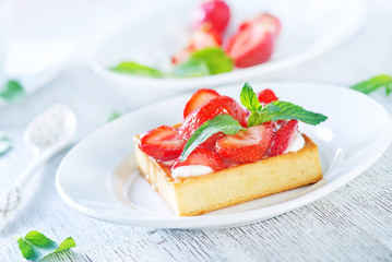 cake with strawberry