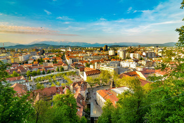 Fototapeta na wymiar View from the funicular railway to Ljubljana Castle