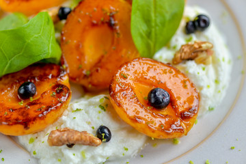 dessert caramelized apricot