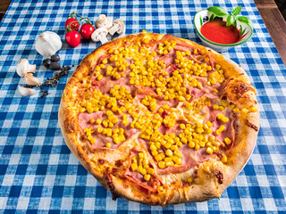 sweetcorn and ham pizza with cheese