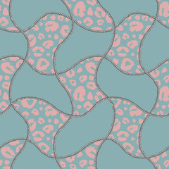 Silver chain glamour leopard fur seamless pattern illustration. Watercolor texture with chains.