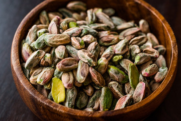 Raw Peeled Pistachio with no / without Shell.