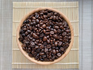 Fototapeta premium Coffee on a wooden cup