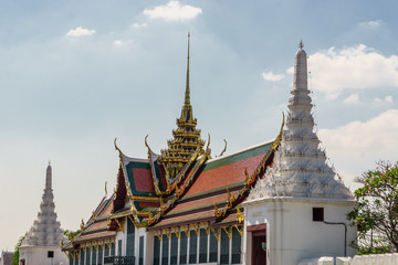 Fototapeta premium Grand Palace outdoors view in Bangkok, Thailand. General travel imagery