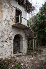 Fototapeta na wymiar An abandoned house