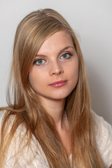 Naklejka premium Portrait of young woman