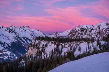 Fototapeta na wymiar Sonnenuntergang in den Alpen