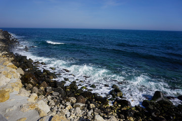 Black Sea waves versus rocks