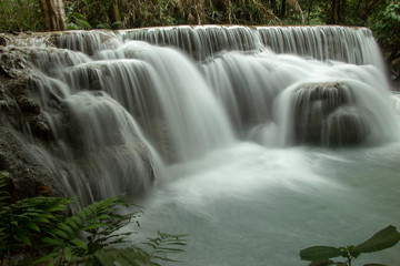 Fototapeta na wymiar Laos Kuang Si Waterfall