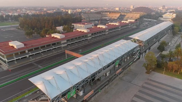 Toma aerea Recta principal autodromo en Mexico