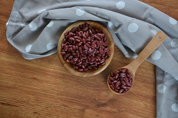 raw red bean in a bowl