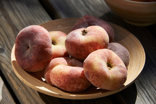Doughnut peaches