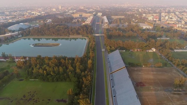 Toma aerea Recta principal autodromo en Mexico