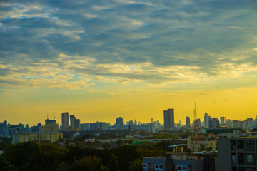Fototapeta premium Sunset building with colorful sky cloud