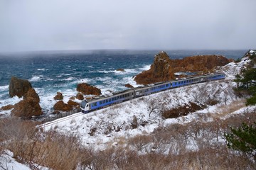 《五能線が走る風景》青森県深浦町