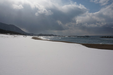 冬　雪　海