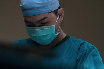 veterinarian surgery in operation room