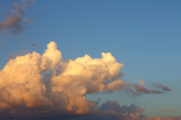 fluffy cloud on blue sky