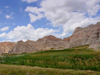 Scenic views at the Badlands National Park, a must-visit natural attraction in South Dakota. 