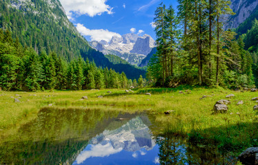 Fototapeta na wymiar Alpine lake Vorderer Gosausee.Austria