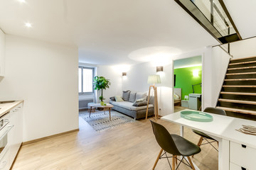 Loft Pantone Green