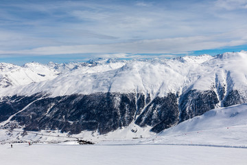 Fototapeta na wymiar Snowy mountains in Italy