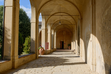 Auf einem Hügel nahe Siena befindet sich die Certosa di Pontignano, ein ehemalige Kloster, heute...