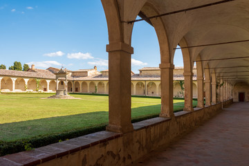 Auf einem Hügel nahe Siena befindet sich die Certosa di Pontignano, ein ehemalige Kloster, heute...