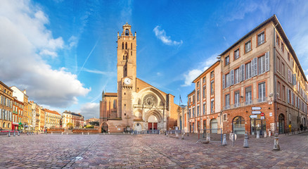 Panorama of Saint-Etienne square with Saint Stephen's Cathredal in Toulouse, France - obrazy, fototapety, plakaty
